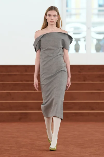 Look 25